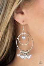 Load image into Gallery viewer, New York Attraction Silver Earring
