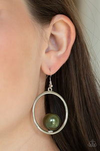 Solitaire REFINEMENT Green Earring