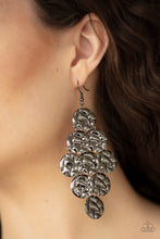 Load image into Gallery viewer, Metro Trend Black Earring

