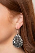 Load image into Gallery viewer, Rural Muse Silver Earring
