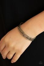 Load image into Gallery viewer, Extra Expressive Brass Bracelet
