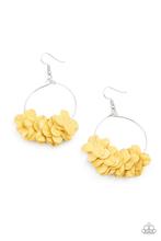 Load image into Gallery viewer, Flirty Florets Yellow Earrings

