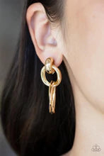 Load image into Gallery viewer, Dynamically Linked Gold Post Earring
