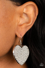 Load image into Gallery viewer, Romantic Reign White Earring
